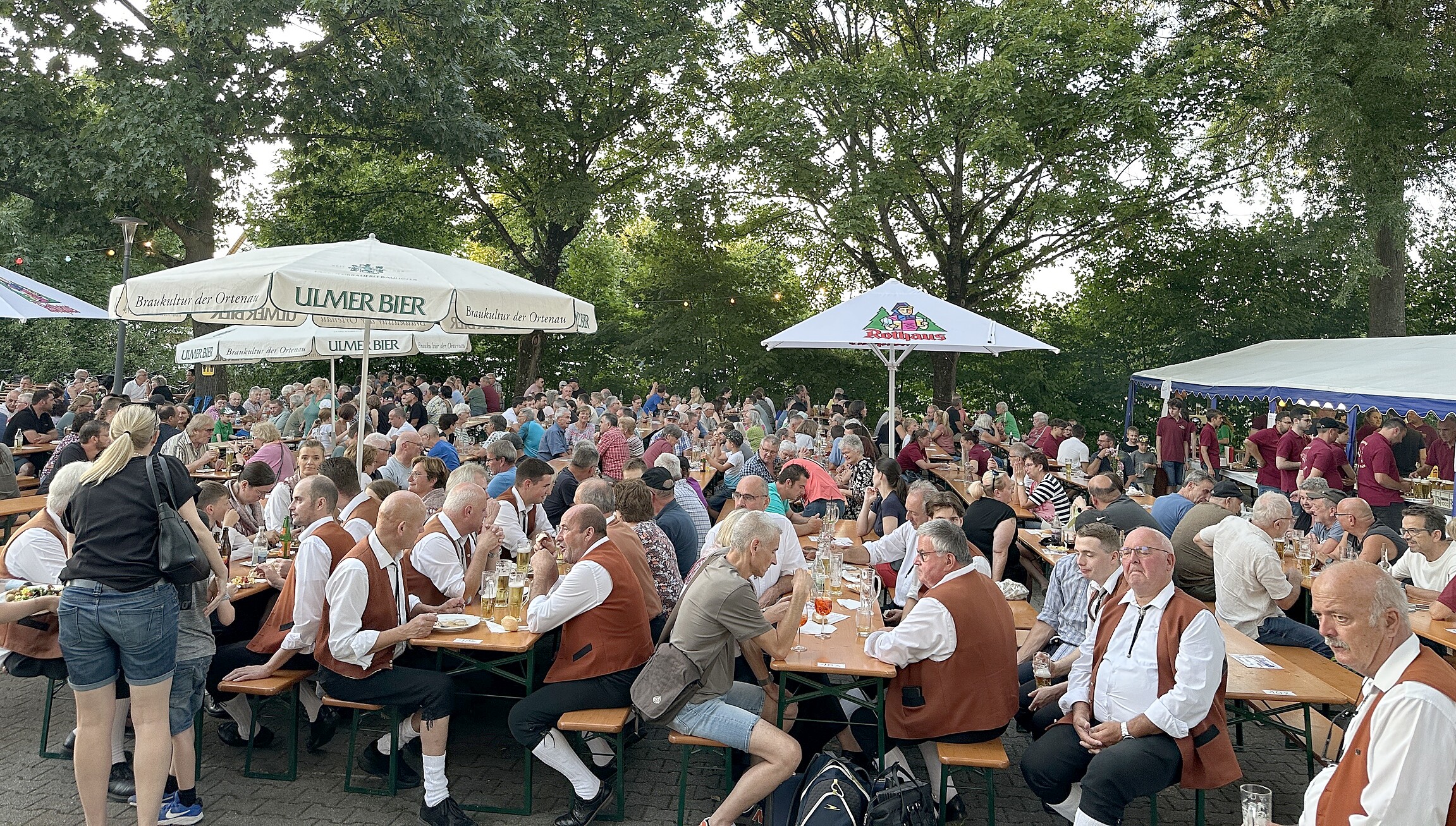 2025-07-18 Dorfhock Besucher